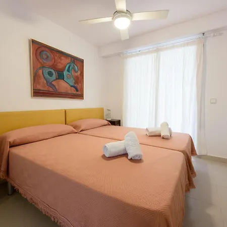 Piso Familiar Frente Al Mar * 칼페