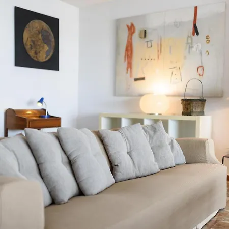 Piso Familiar Frente Al Mar شقة *